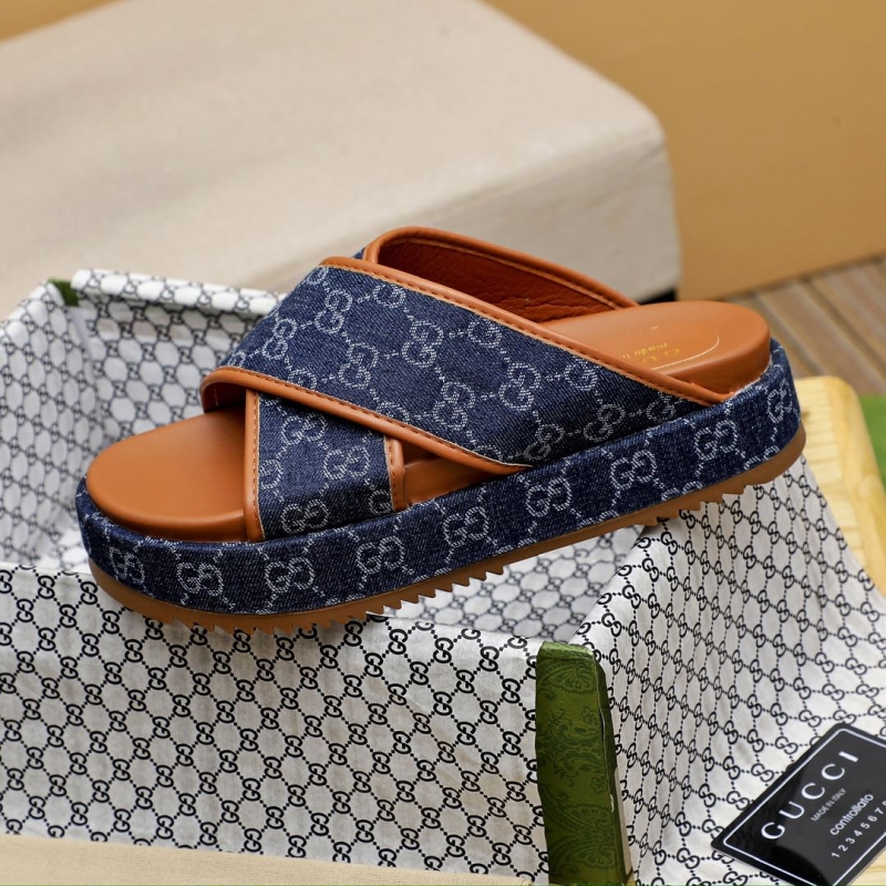 G*u*i slippers